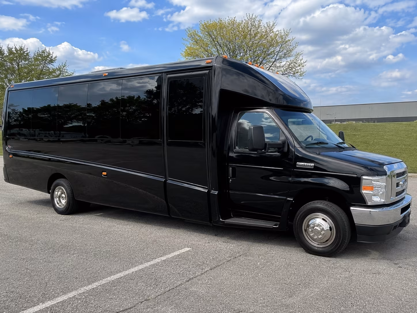 book group transportation for your next airport transfer 1