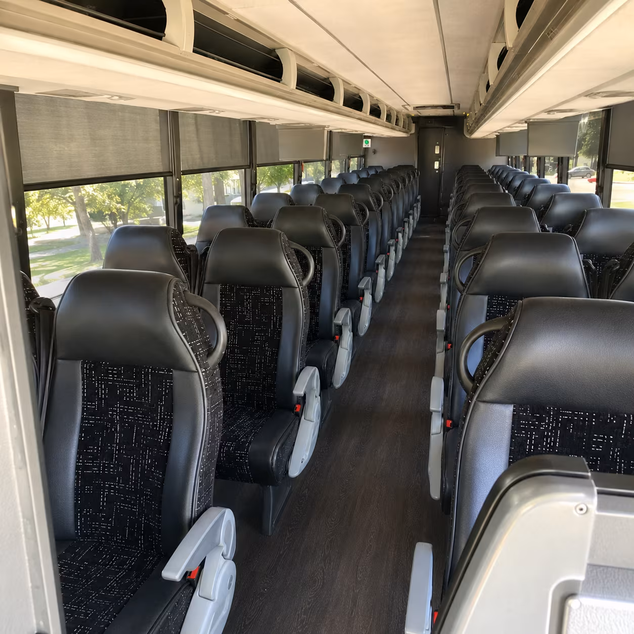 charter bus minibus transfers at capital region international airport lan