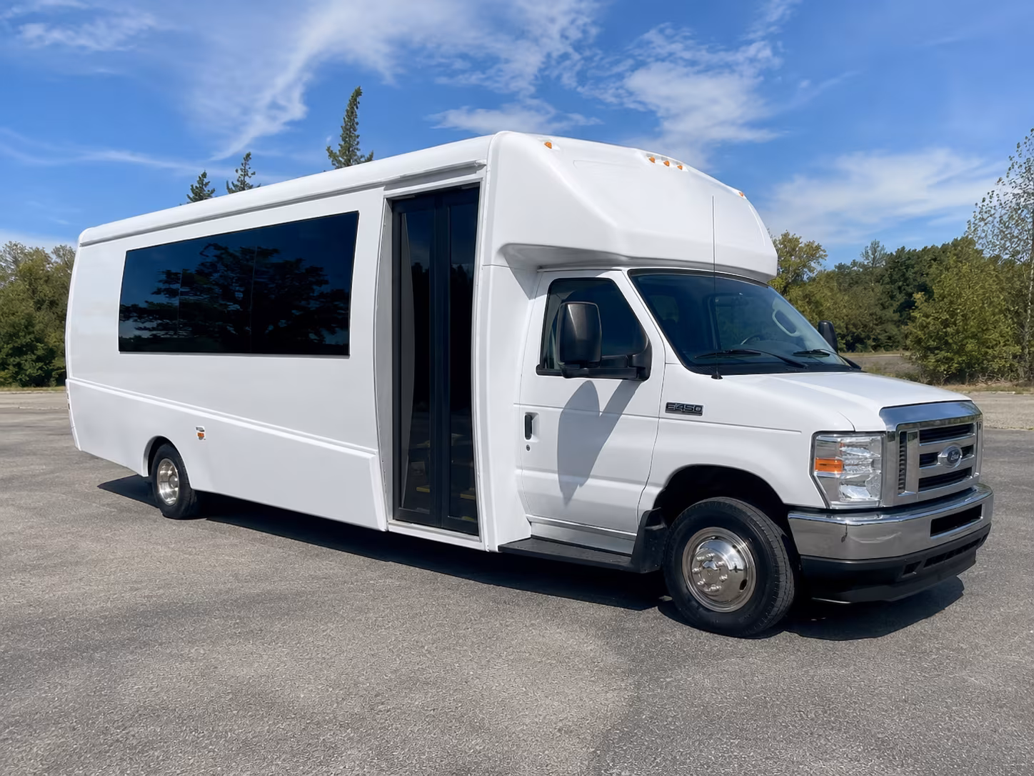 party bus rentals for lansing area proms at any high school