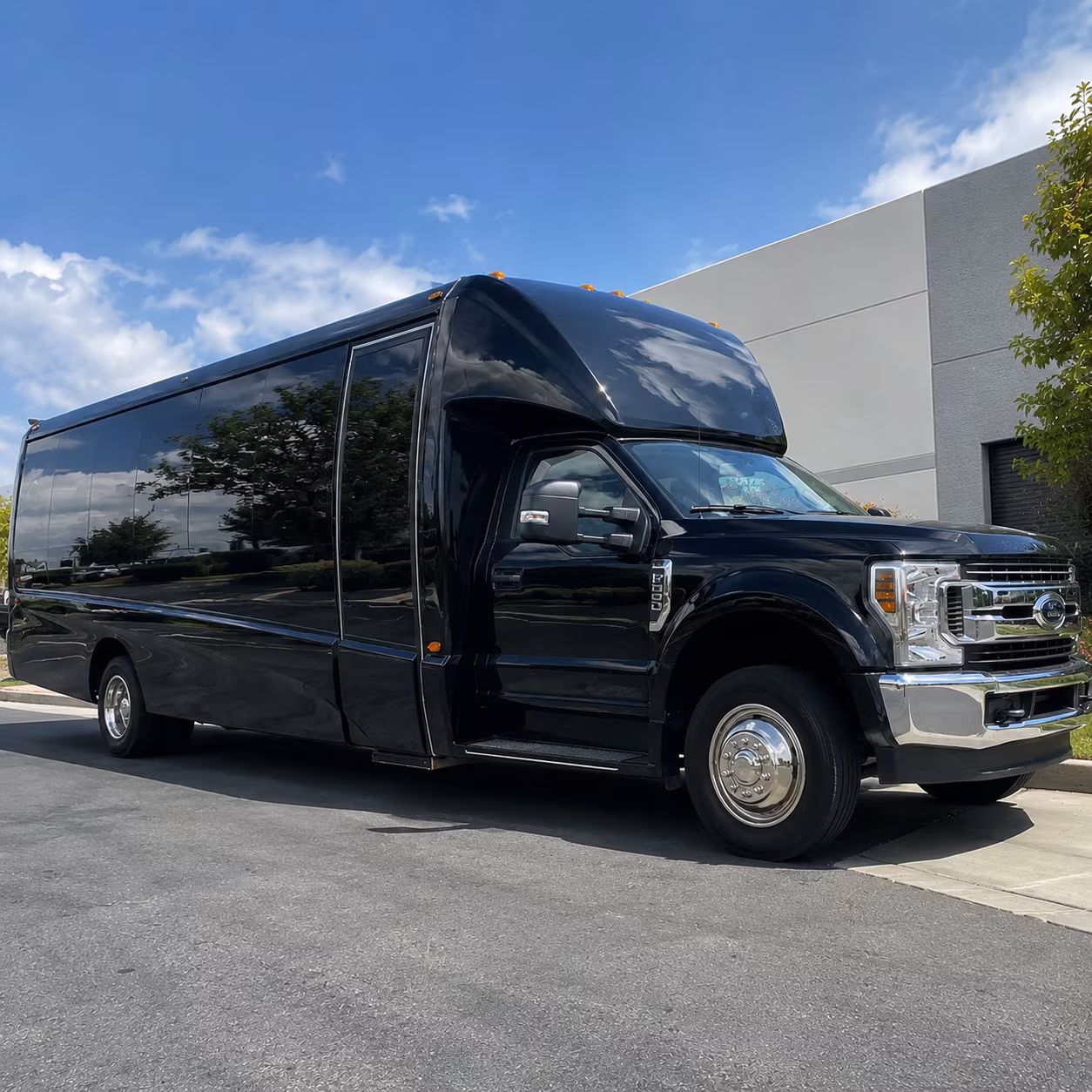 wedding and quinceanera buses that keep every guest on schedule